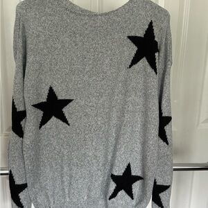 SHEIN Gray and Black Crew Neck Sweater with Star Design